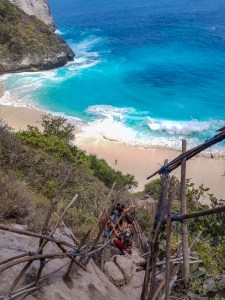 Path to Kelingkin beach
