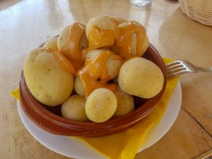Papas con Mojo Canario